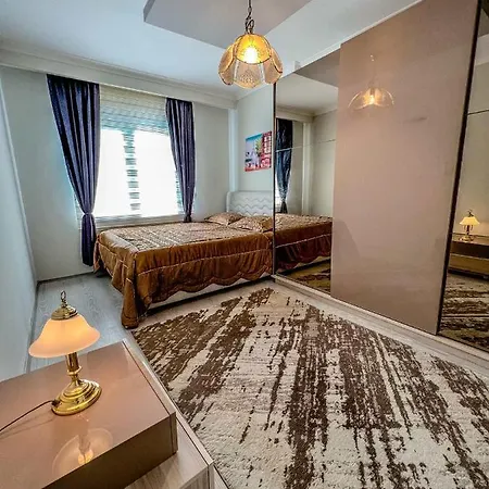 Spacious Flat At The Pool, Huge Balcony, 2 Bedroom アパート *