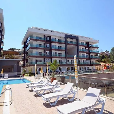Spacious Flat At The Pool, Huge Balcony, 2 Bedroom