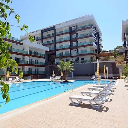 Spacious Flat At The Pool, Huge Balcony, 2 Bedroom