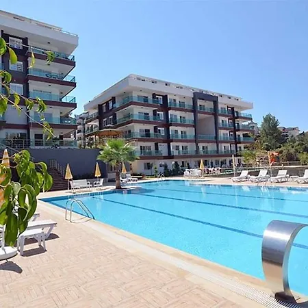 Spacious Flat At The Pool, Huge Balcony, 2 Bedroom * アランヤ